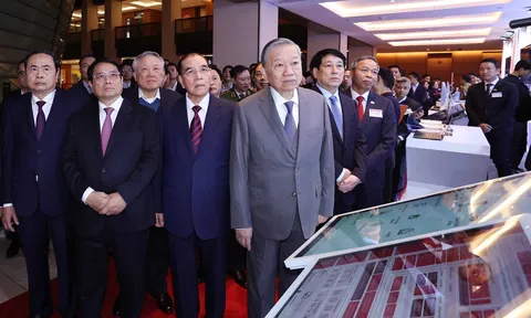 Toàn Đảng, toàn dân, toàn quân đoàn kết, sáng tạo, quyết tâm thực hiện thành công cuộc cách mạng phát triển khoa học, công nghệ, đổi mới sáng tạo và chuyển đổi số nhằm hiện thực hóa khát vọng hùng cường và thịnh vượng của dân tộc*