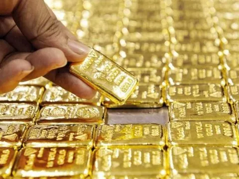 Giá vàng 13/12: Vàng trong nước quay đầu đi xuống