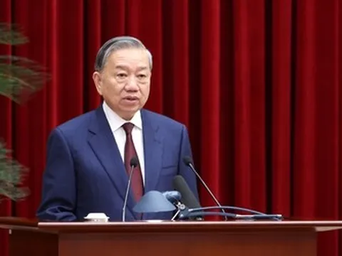 Nhiều văn kiện, nghị quyết quan trọng được thông qua tại Hội nghị Trung ương lần thứ 2